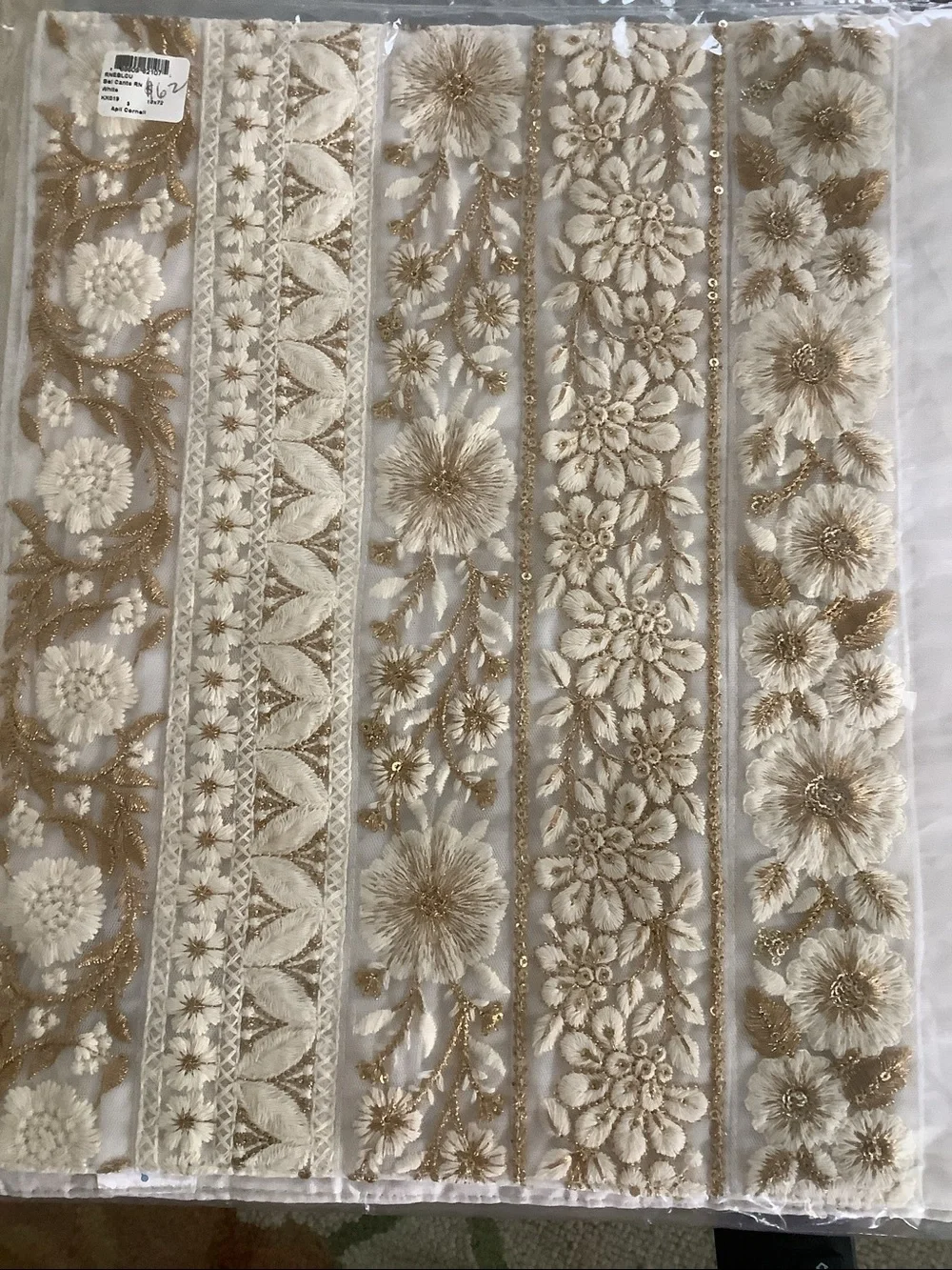 April Cornell Bel Canton Runner Embroidered Floral 13x72 NWTS